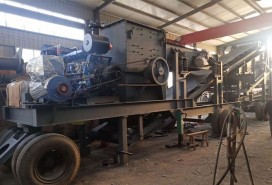 柴油机式移动破碎机